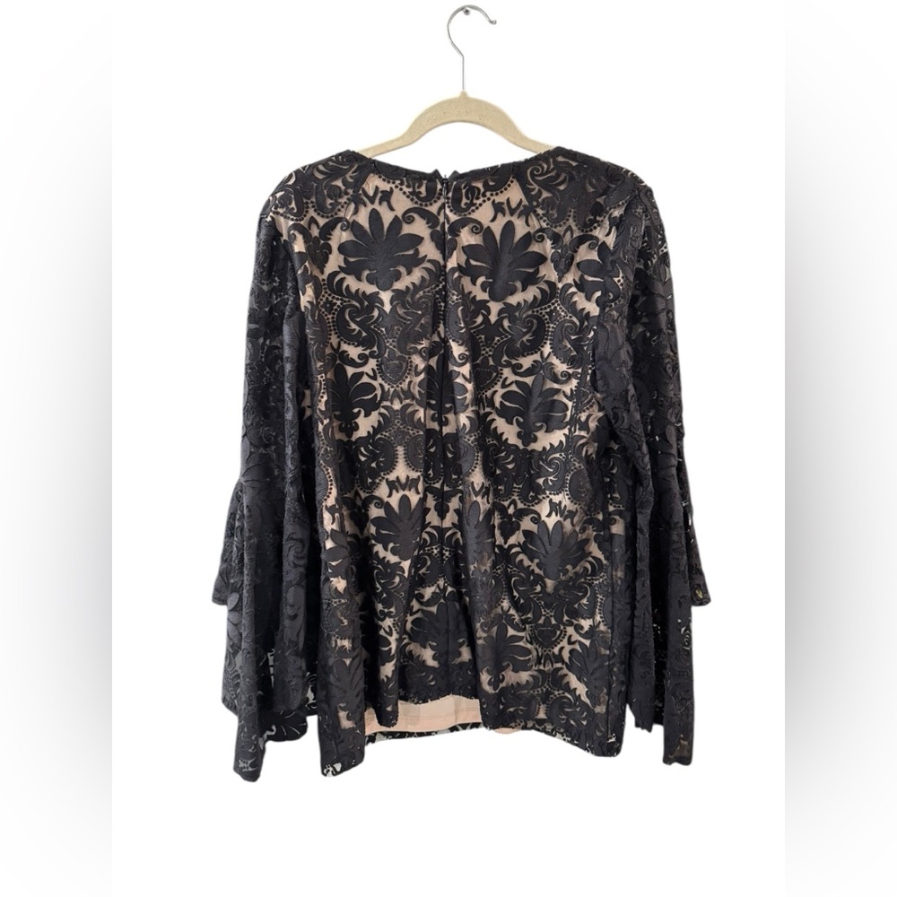 Roz & Ali Black Floral Lace Top - Picture 4 of 6